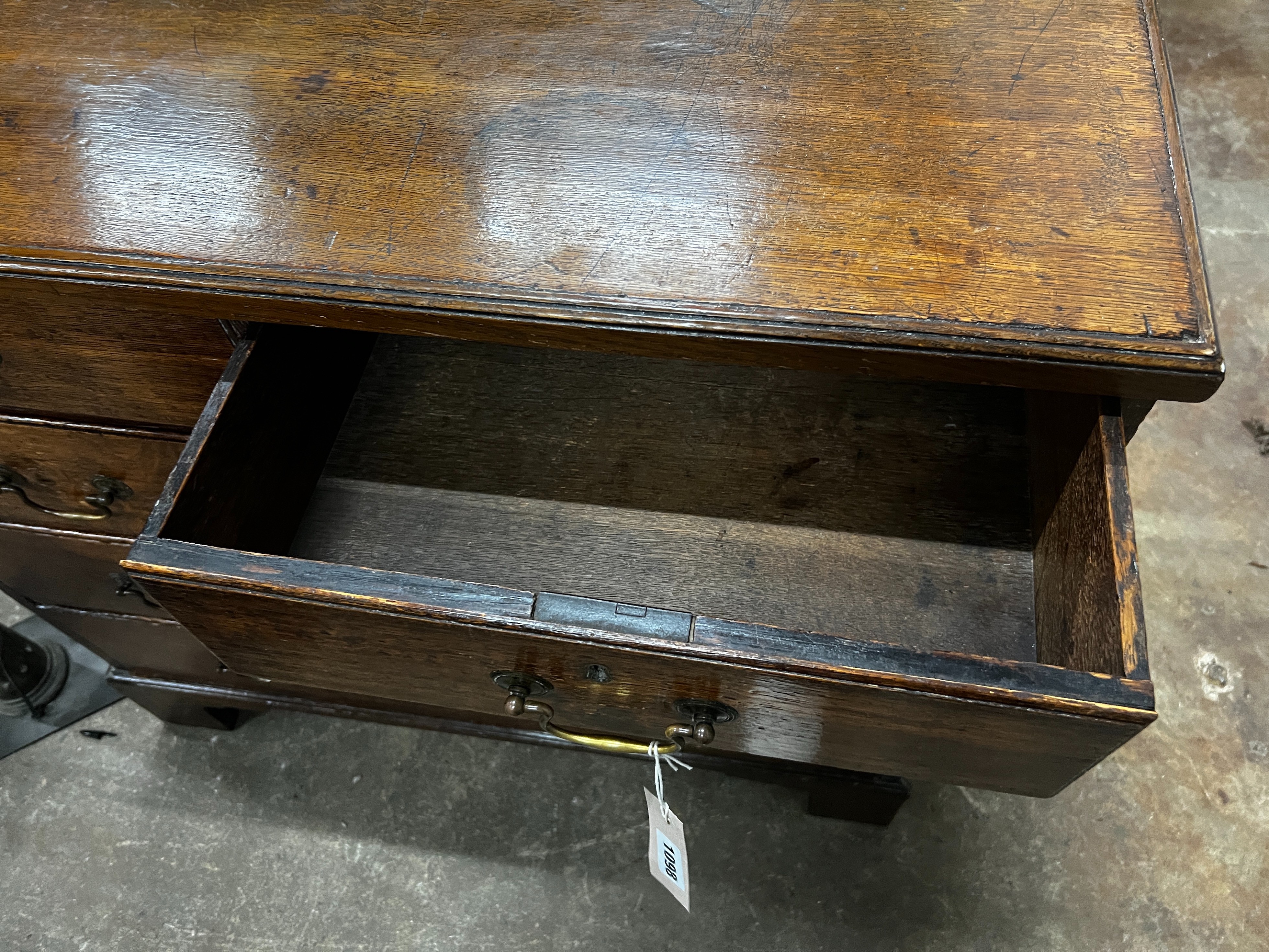 A George III oak chest of drawers, width 101cm, depth 49cm, height 98cm